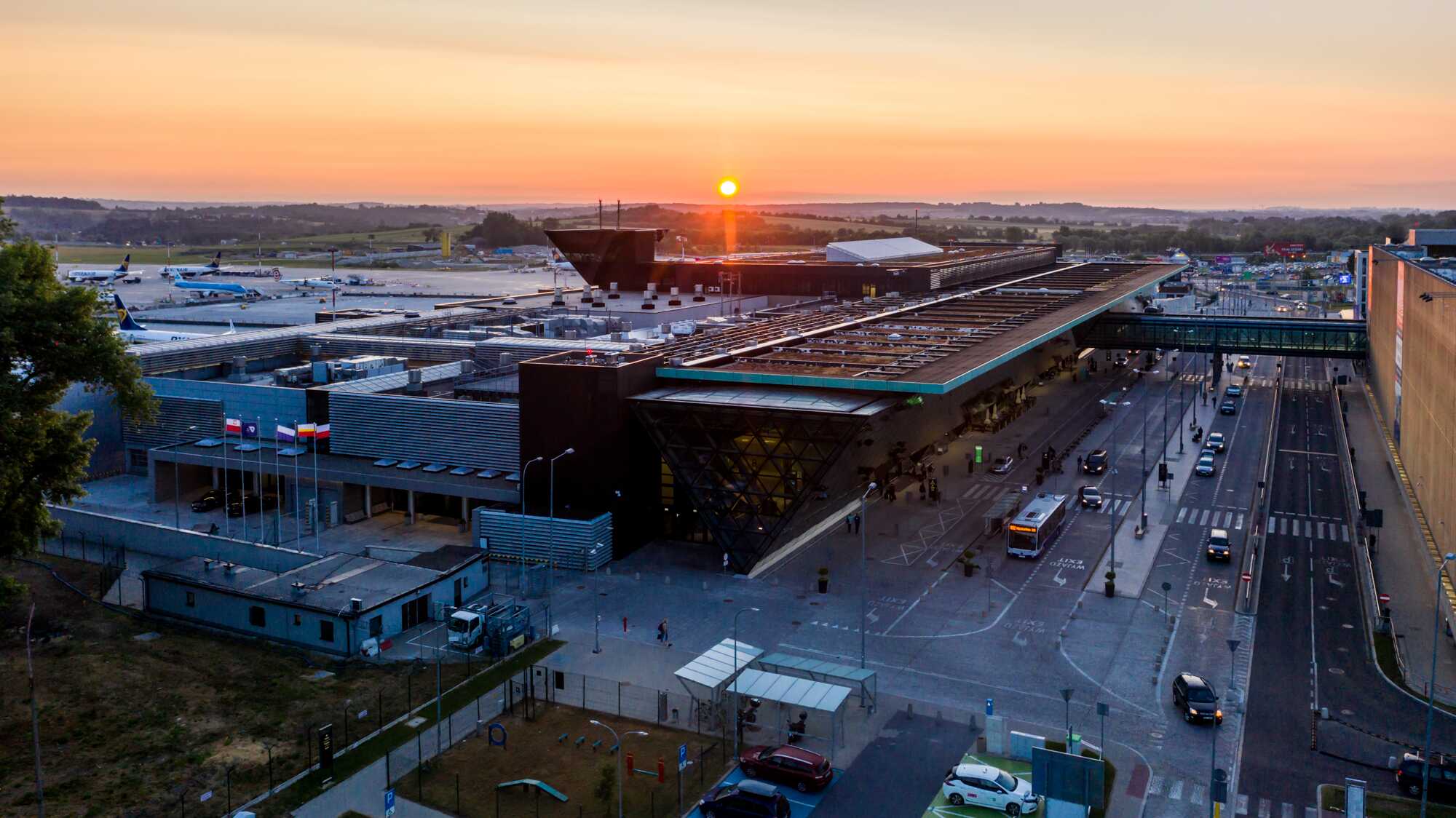 Policja bada zgłoszenie antysemickiego incydentu na lotnisku w Krakowie