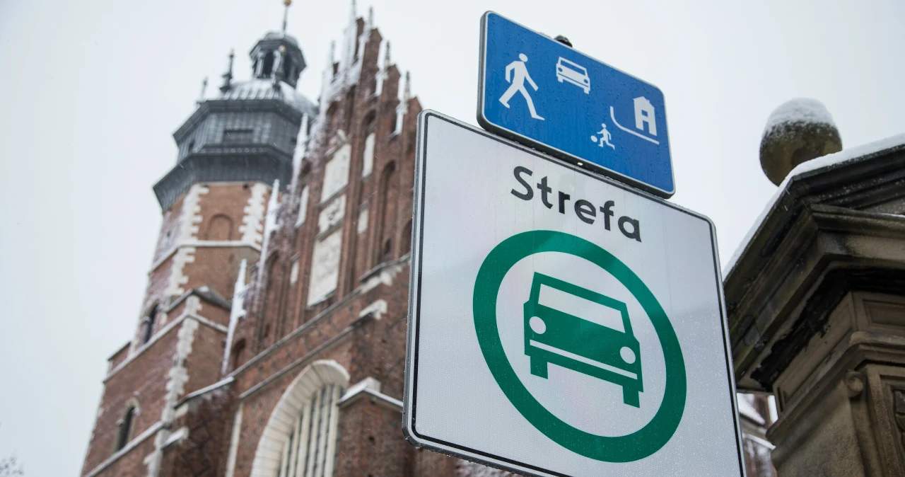 Strefa Czystego Transportu w Krakowie: miliony wpływów, protesty i nowe zasady wjazdu